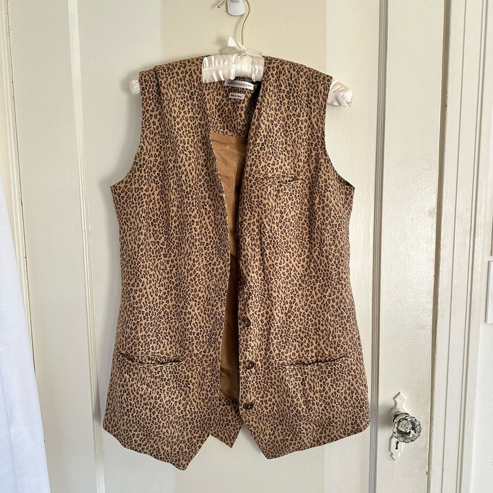 Chic vintage Cheetah print vest